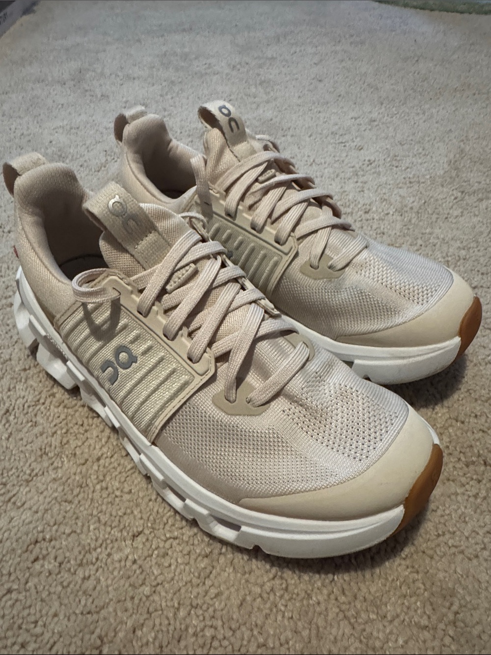 On Running youth Sneakers in Light Beige and White